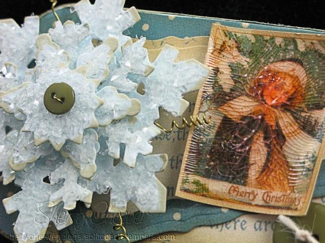 Snowflake Gift Tin CLOSEUP